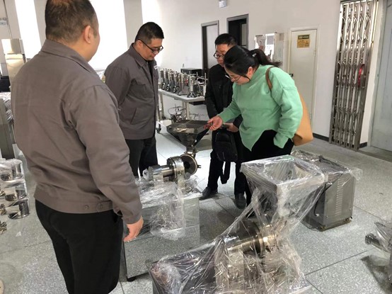 長(zhǎng)沙博雅衛(wèi)生中等專業(yè)學(xué)校一行來(lái)我廠參觀