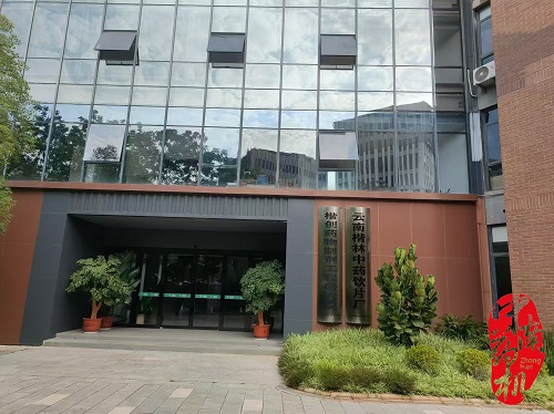 445454711.jpg 445454711.jpg