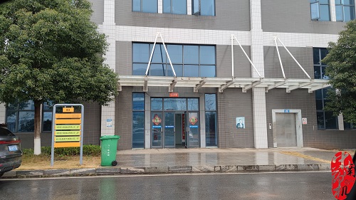 中南制藥機(jī)械廠成功交付電子數(shù)粒機(jī)至湖南善爾保健食品有限公司，并順利完成現(xiàn)場(chǎng)指導(dǎo)培訓(xùn)調(diào)試